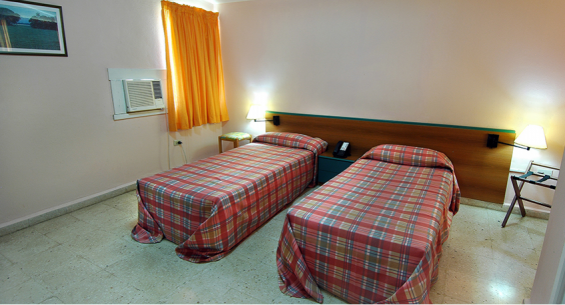 Hotel Ficha