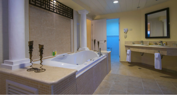 Hotel Ficha