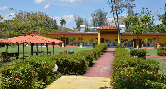 Hotel Ficha
